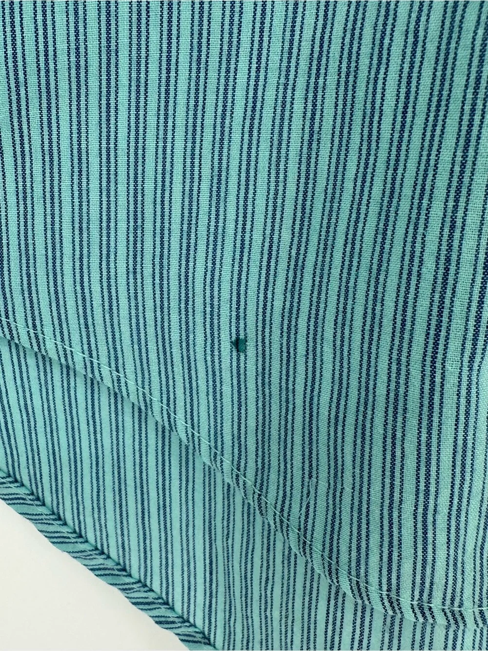 Vintage Levi's Silver Label Men's M Button Up Turquoise/Blue Striped Shirt A6